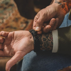 Never Forgotten Bracelet Set: Never Forgotten Paracord and 00 Buck Magnetic Titanium Bracelet