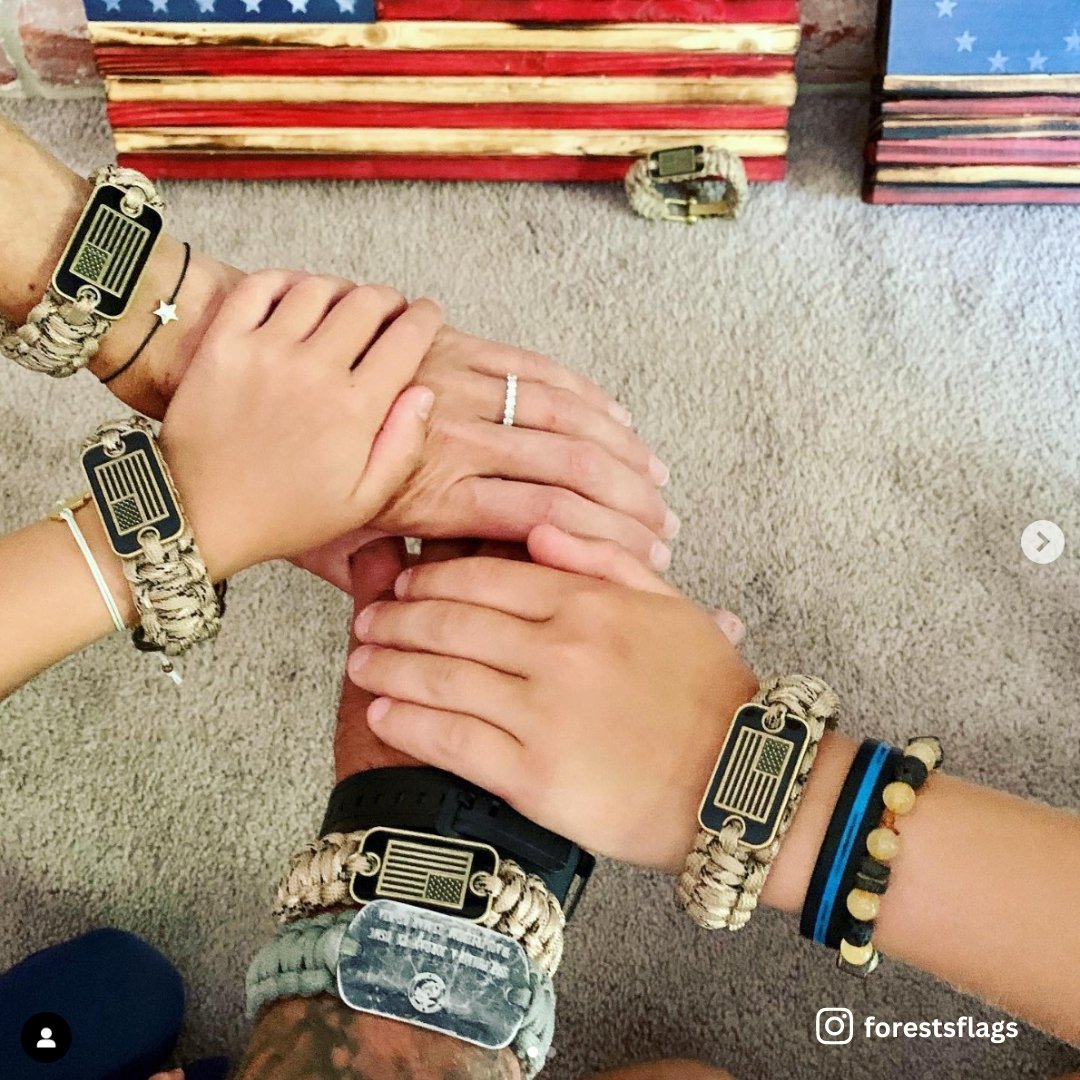Never Forgotten Black Paracord Bracelet: Helps Pair Veterans With A Se -  The Hero Company