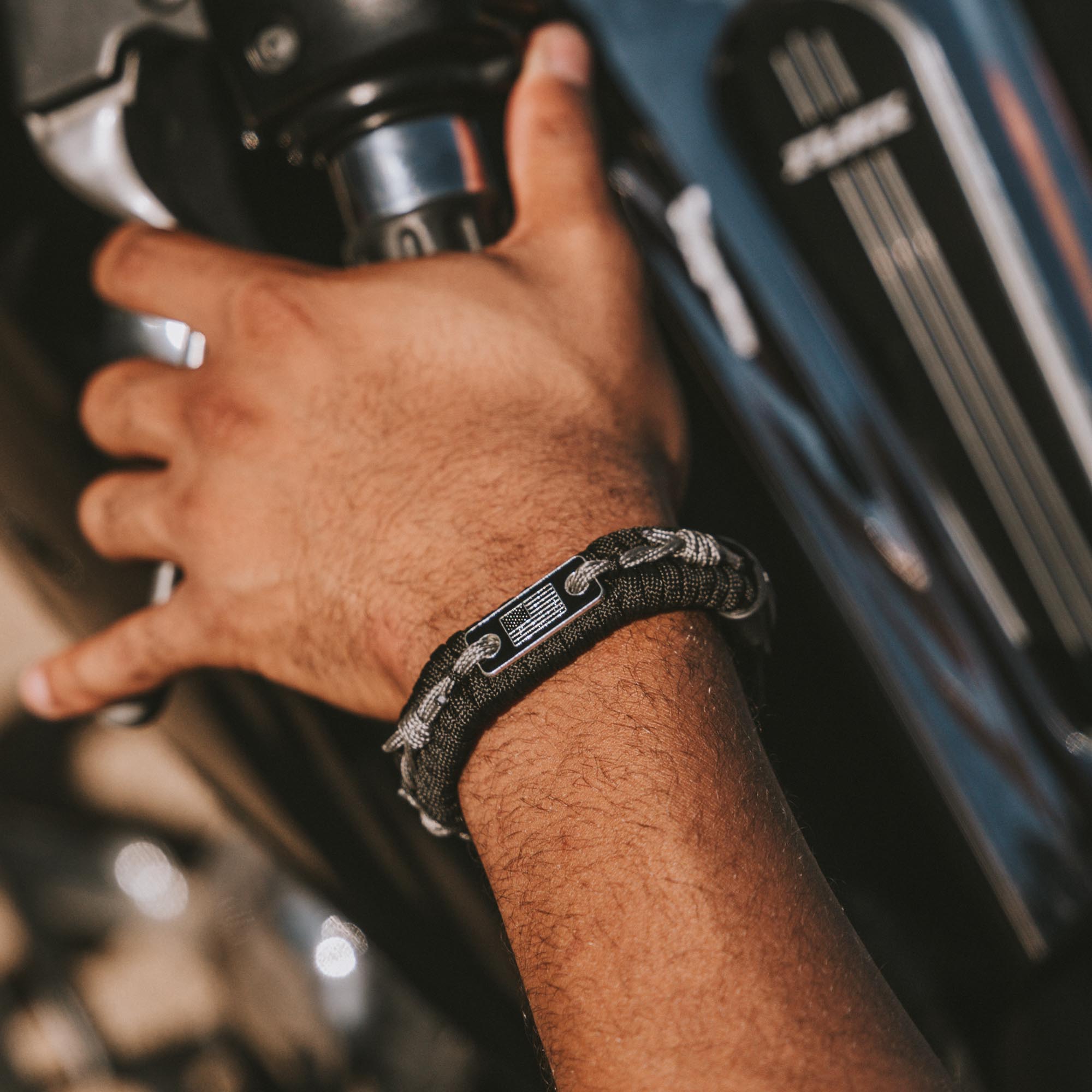 5-BarbedWireParacordBracelet