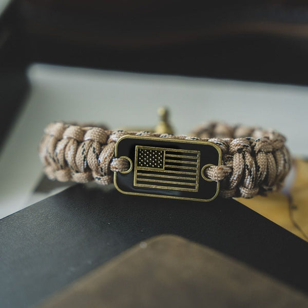 ThreePigeons™ Paracord Bracelets with Bronze USA Flag